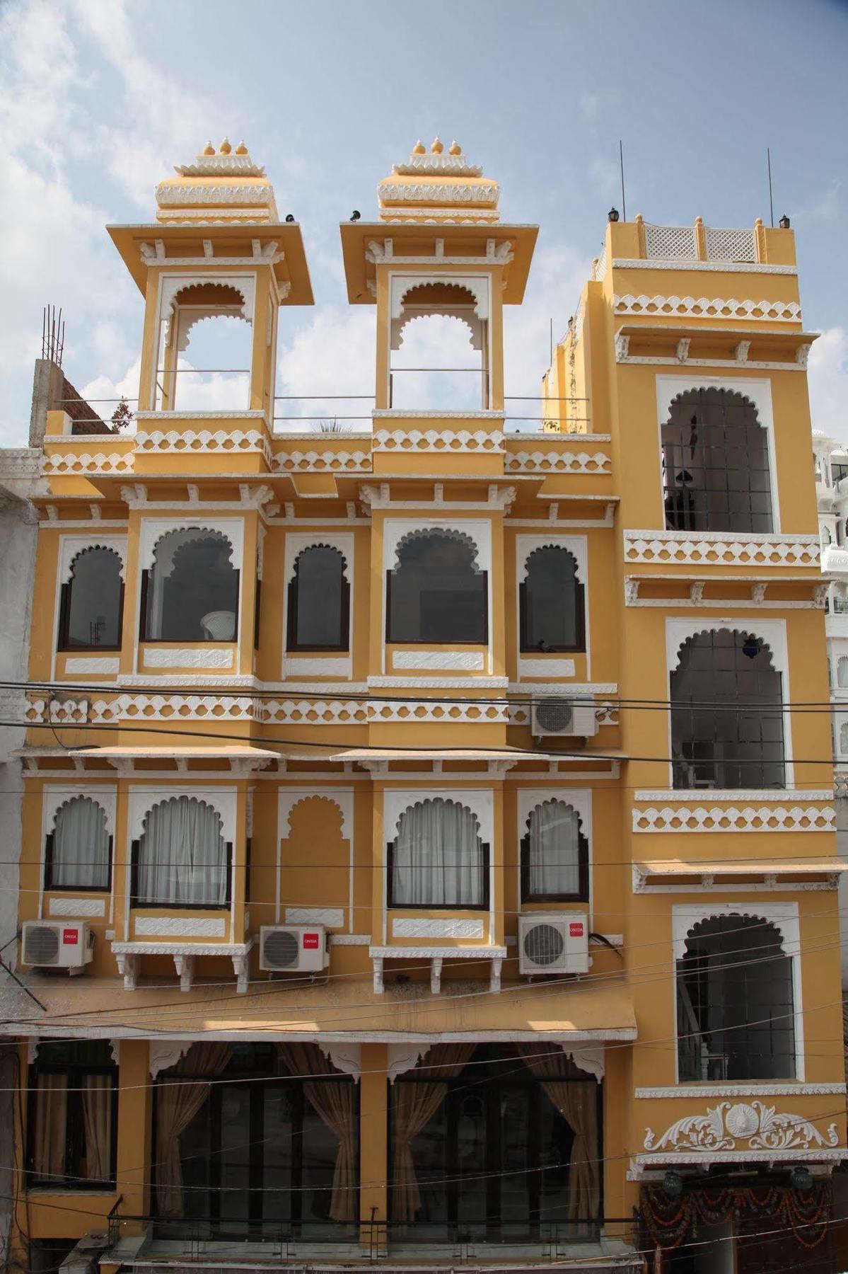 Hotel Mandiram Palace Udaipur Exterior foto